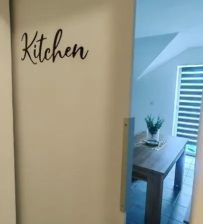 Bed and breakfast Osmica- *