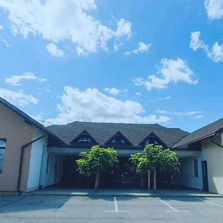 Osmica- * Videm pri Ptuju